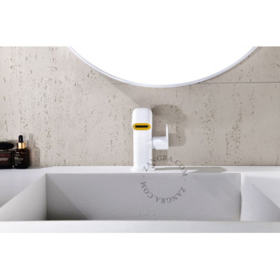 Bateria umywalkowa Cairo – biała Zangra