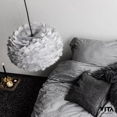 Light grey lamp with feathers Eos Medium UMAGE